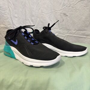 Nike Black and Teal Athletic Shoes